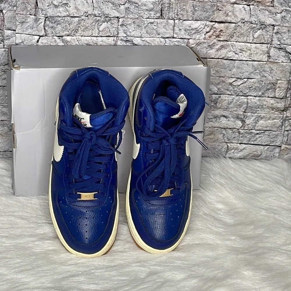 🔥🔥 Nike Air Force 1 High GS “Coastal Blue” Size 6Y Navy White Gum 653998-410🔥